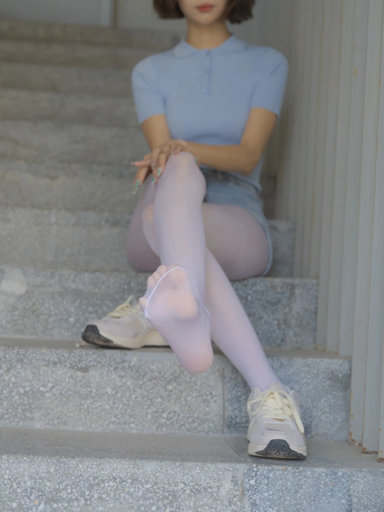 森萝财团《媛媛-001》主题写真：59张全套美图，含1个视频