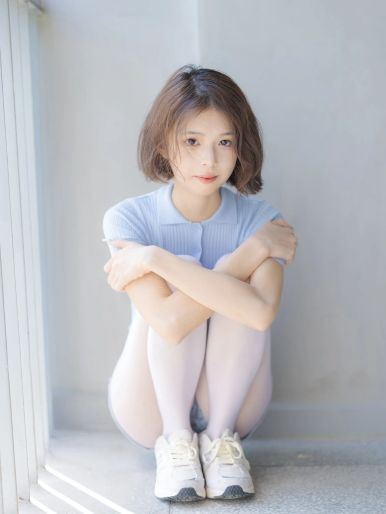 森萝财团《媛媛-001》主题写真：59张全套美图，含1个视频