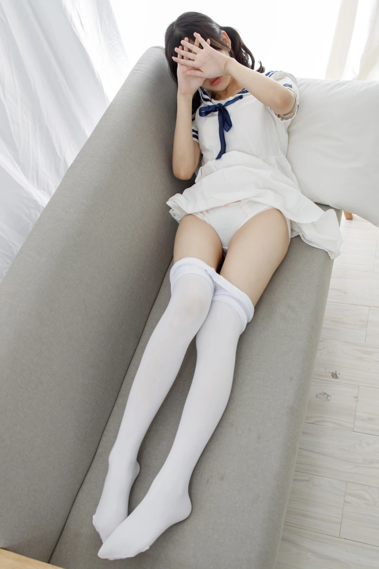 森萝财团《内部-002》主题写真：122张全套美图