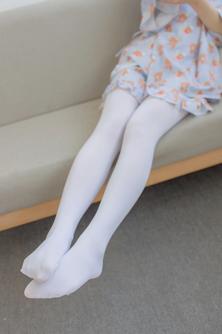 森萝财团《内部-006》主题写真：104张全套美图，含1个视频