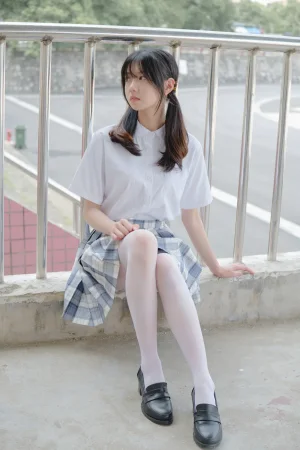 森萝财团《内部-019》主题写真：106张全套美图，含1个视频