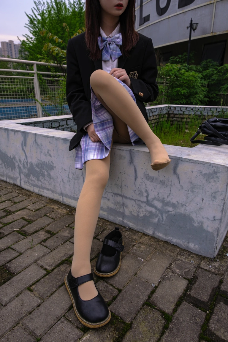 森萝财团《月下-01》主题写真：76张全套美图