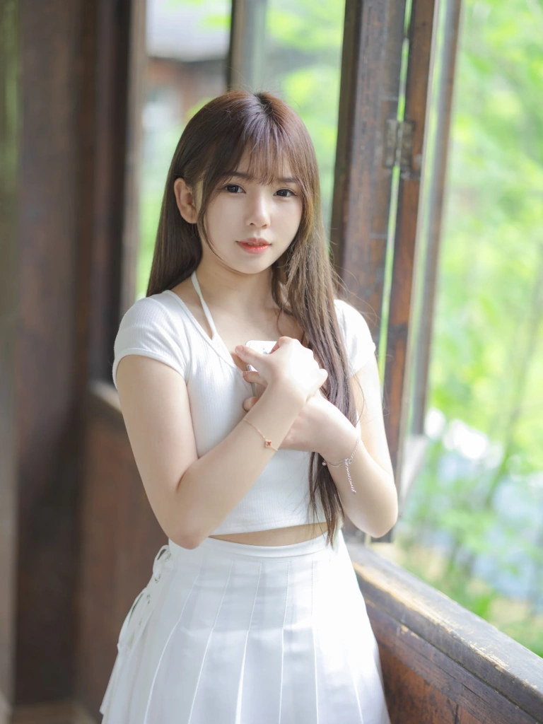 森萝财团《晴涩-01E》主题写真：109张全套美图，含1个视频