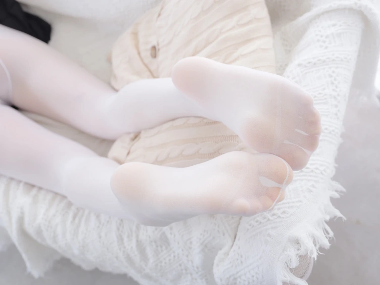 森萝财团《森罗财团 蜃楼-01E 4k》主题写真：101张全套美图，含1个视频