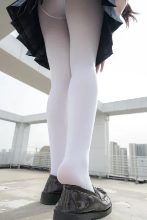 森萝财团《月下-02》主题写真：102张全套美图，含1个视频