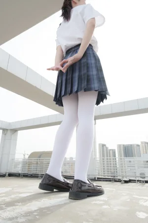 森萝财团《月下-02》主题写真：102张全套美图，含1个视频