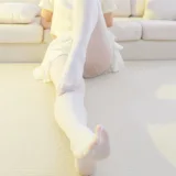 森萝财团《小樱-02E 4K 白丝T恤短裙》主题写真：100张全套美图，含1个视频