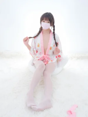 森萝财团《春雪-03E 4K》主题写真：112张全套美图，含2个视频