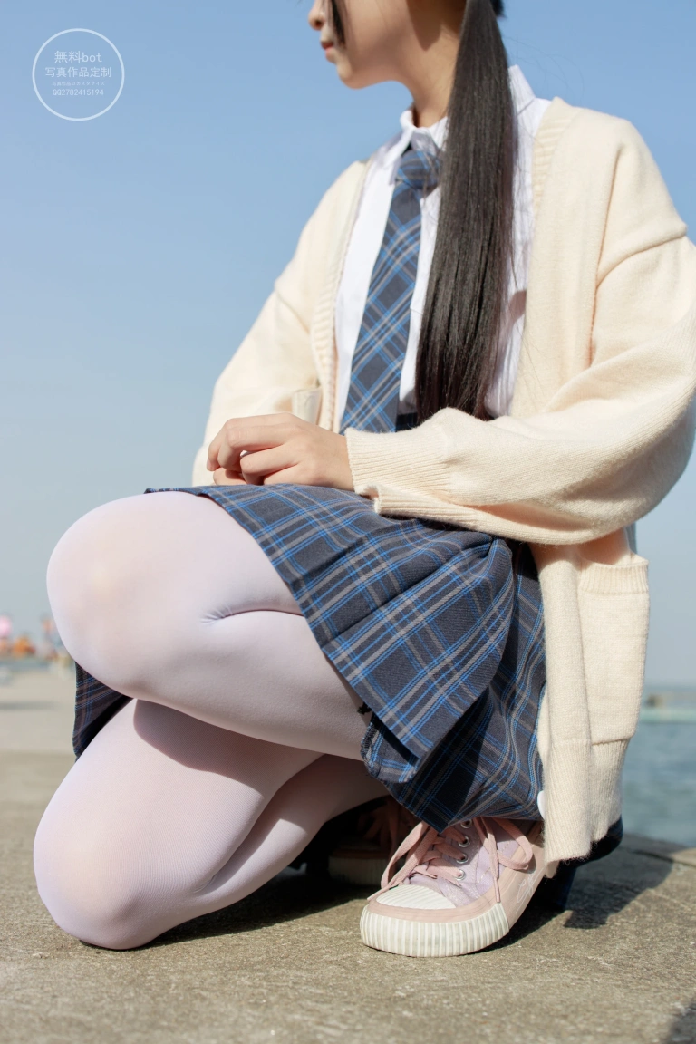森萝财团《有料-04》主题写真：77张全套美图