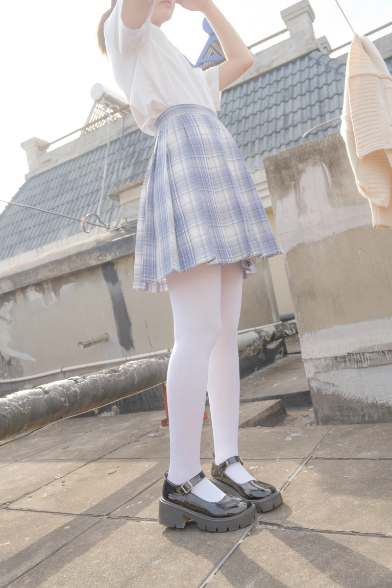 森萝财团《月下-05》主题写真：74张全套美图，含1个视频