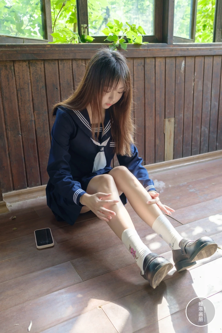稚乖画册 晴空-08 夜夜《稚乖画册 生煎团团-01》主题写真：70张全套美图，含1个视频