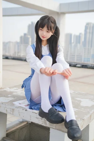 稚乖画册 晴空-08 夜夜《稚乖画册 晴空-02》主题写真：79张全套美图，含1个视频