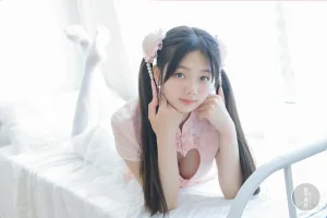 稚乖画册 晴空-08 夜夜《稚乖画册 晴空-09》主题写真：84张全套美图，含1个视频