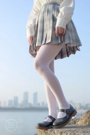 森萝财团《有料-12》主题写真：80张全套美图