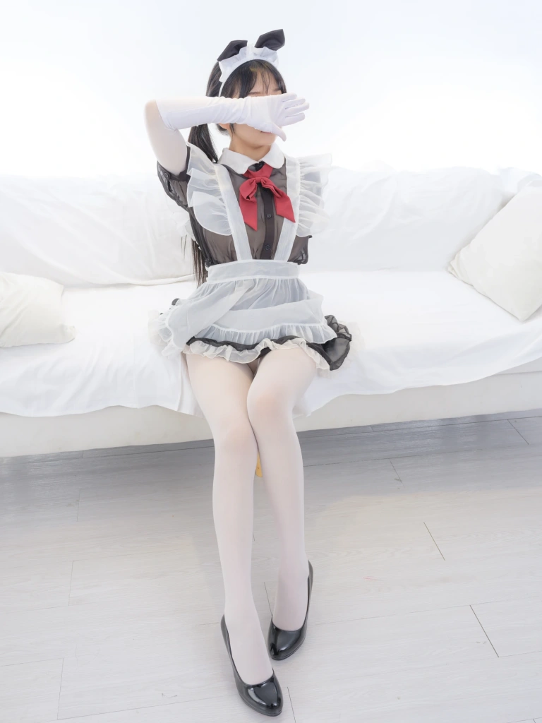 森萝财团《晴涩-12E 4K》主题写真：99张全套美图，含1个视频