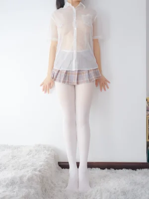 森萝财团《晴涩-14E 4K》主题写真：104张全套美图，含1个视频