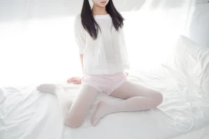 森萝财团《有料-23》主题写真：53张全套美图，含1个视频