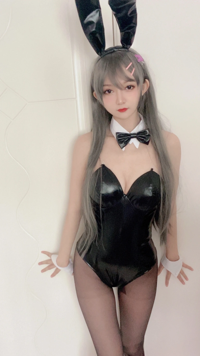 51酱《樱岛麻衣》主题写真：40张全套美图，含1个视频