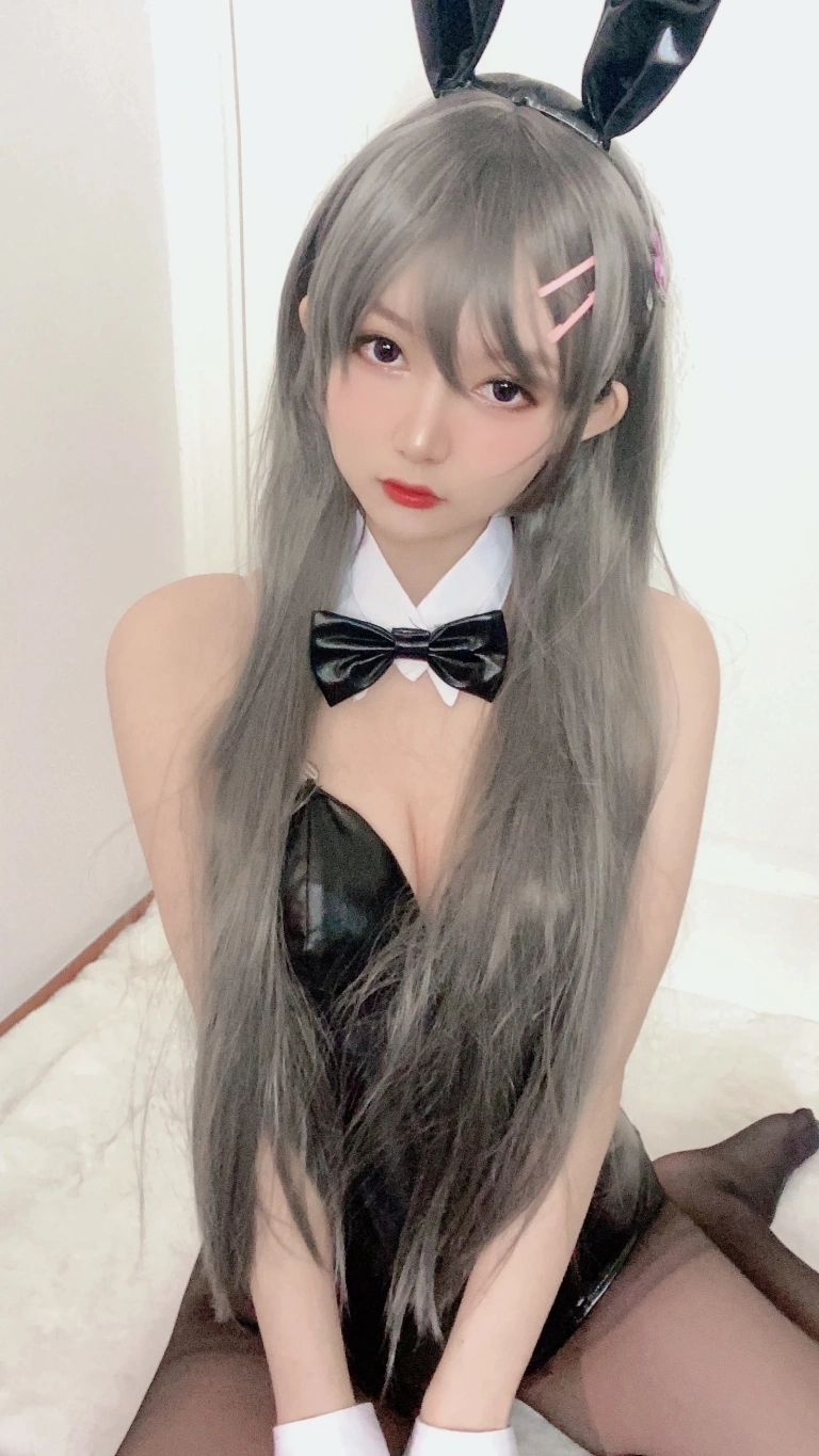 51酱《樱岛麻衣》主题写真：40张全套美图，含1个视频