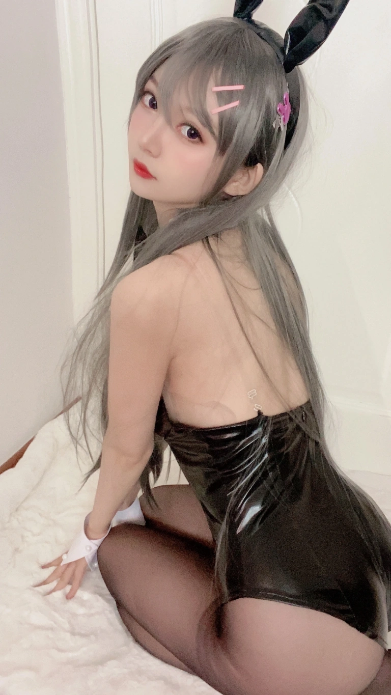 51酱《樱岛麻衣》主题写真：40张全套美图，含1个视频