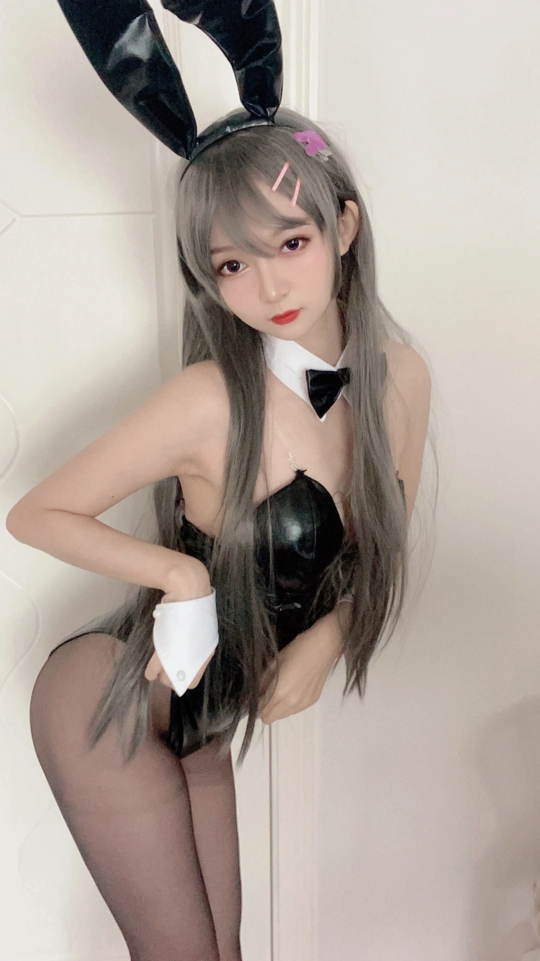 51酱《樱岛麻衣》主题写真：40张全套美图，含1个视频