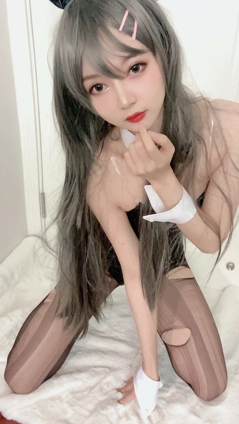 51酱《樱岛麻衣》主题写真：40张全套美图，含1个视频
