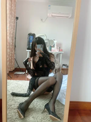 51酱《靡烟》主题写真：35张全套美图
