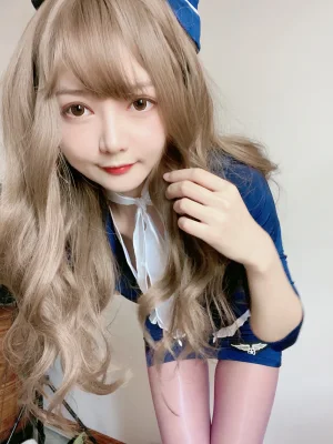 51酱《蓝色制服装》主题写真：35张全套美图，含3个视频