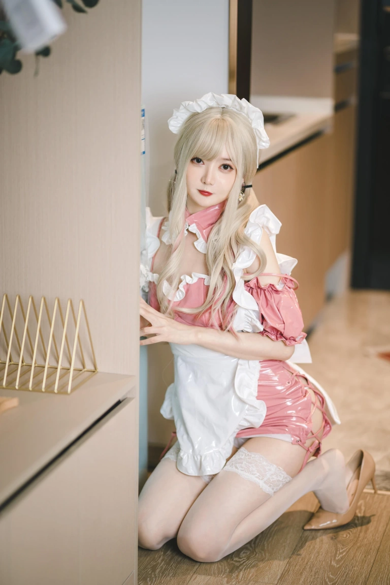51酱《可爱女仆》主题写真：12张全套美图
