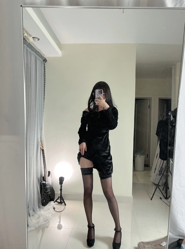 51酱《2023年01月真爱粉》主题写真：76张全套美图，含8个视频