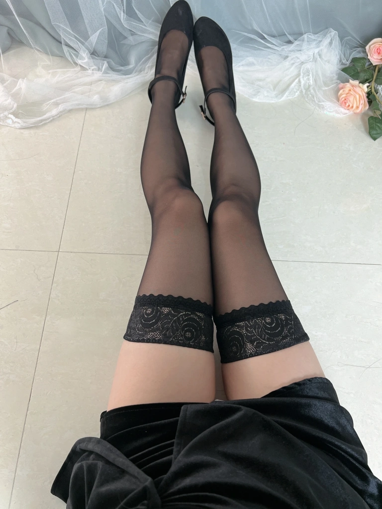 51酱《2023年01月真爱粉》主题写真：76张全套美图，含8个视频