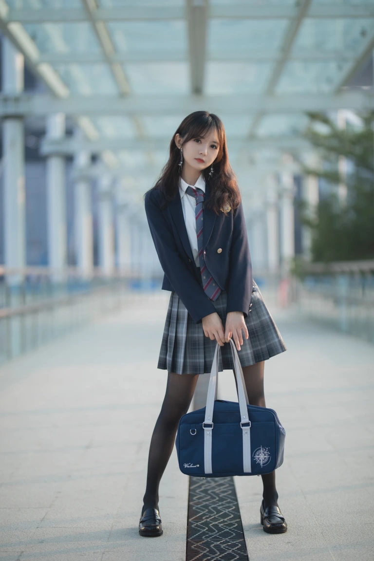 51酱《2023年02月真爱粉》主题写真：68张全套美图，含6个视频