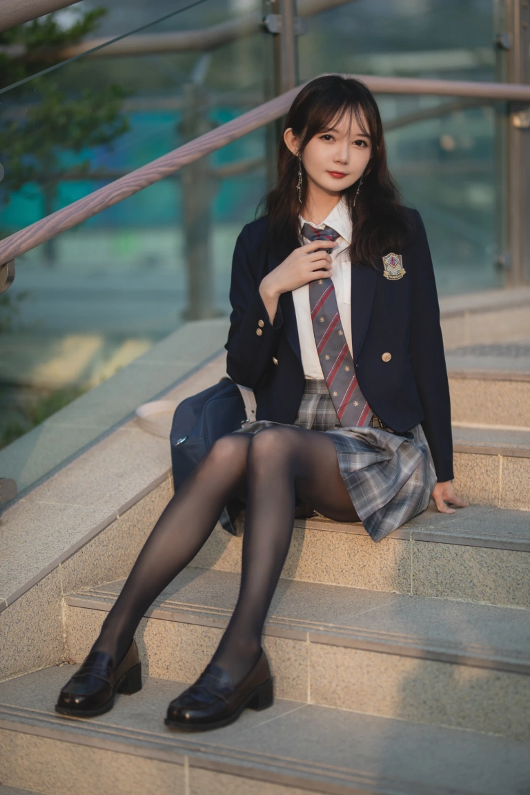 51酱《2023年02月真爱粉》主题写真：68张全套美图，含6个视频