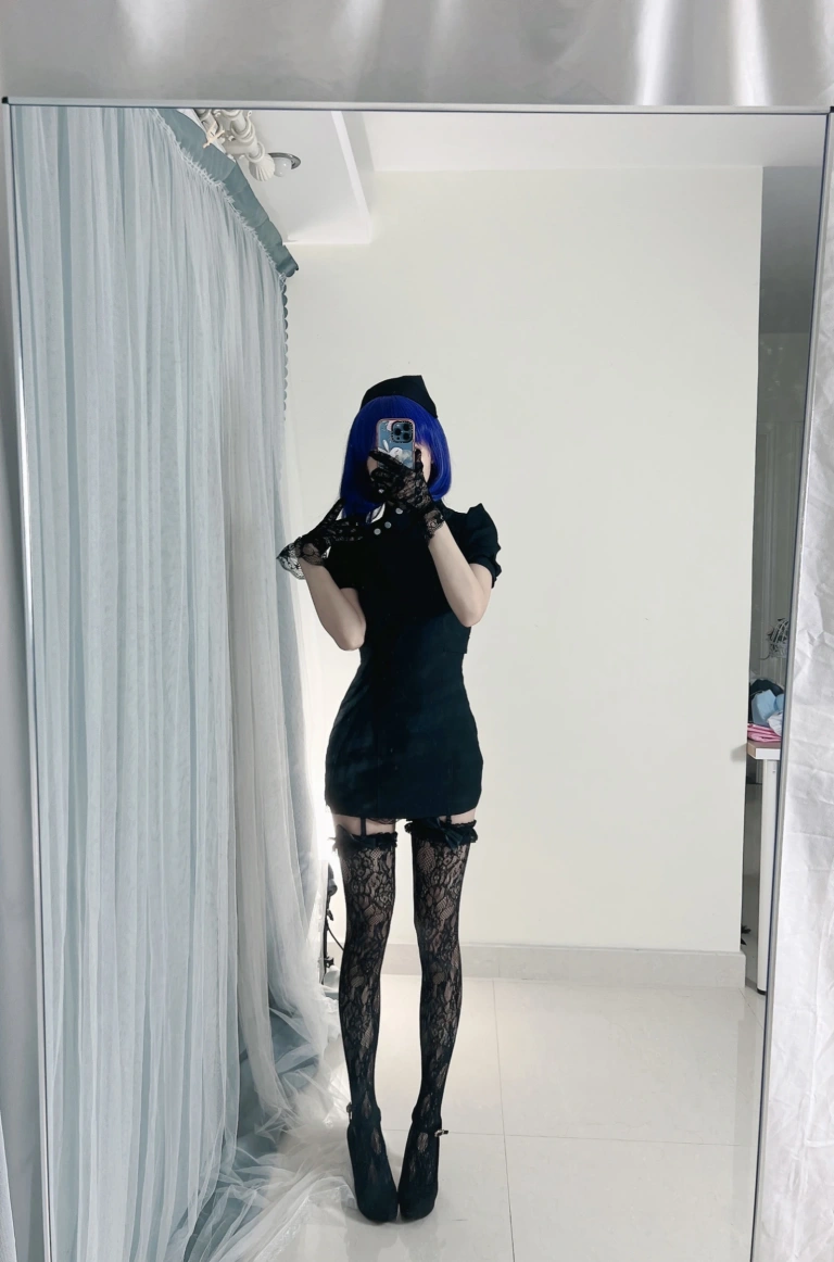 51酱《2023年03月真爱粉》主题写真：57张全套美图，含5个视频
