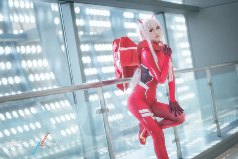 三度_69《DARLING in the FRANXX》主题写真：16张全套美图