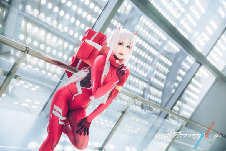 三度_69《DARLING in the FRANXX》主题写真：16张全套美图