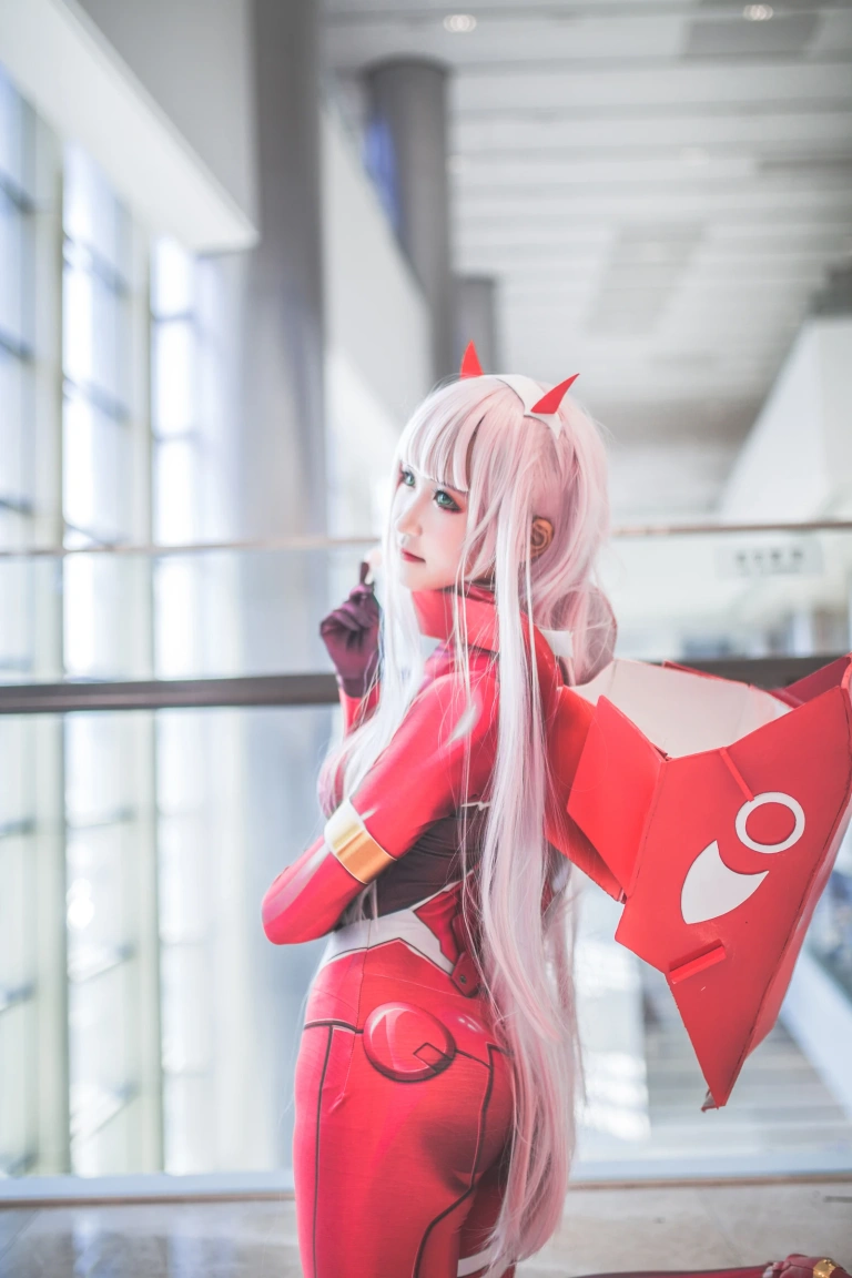 三度_69《DARLING in the FRANXX》主题写真：16张全套美图