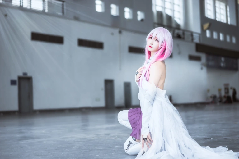 三度_69《EGOIST》主题写真：8张全套美图