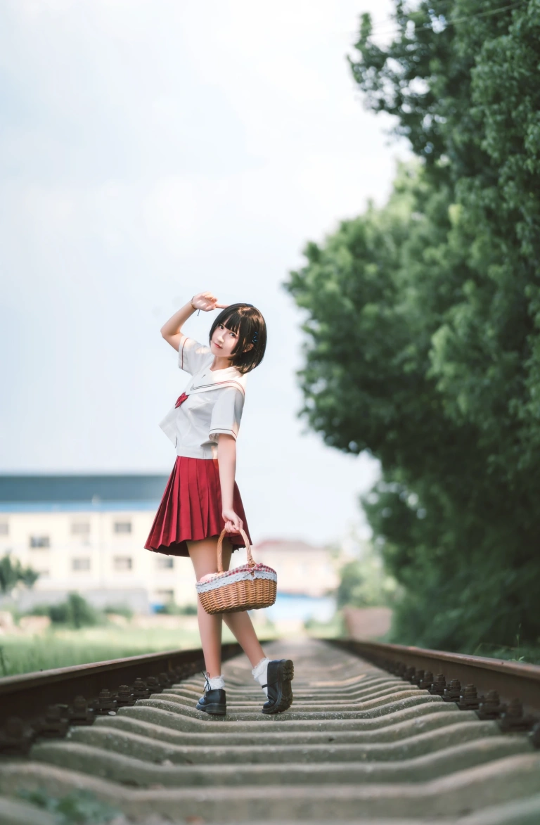 三度_69《JK红裙》主题写真：11张全套美图