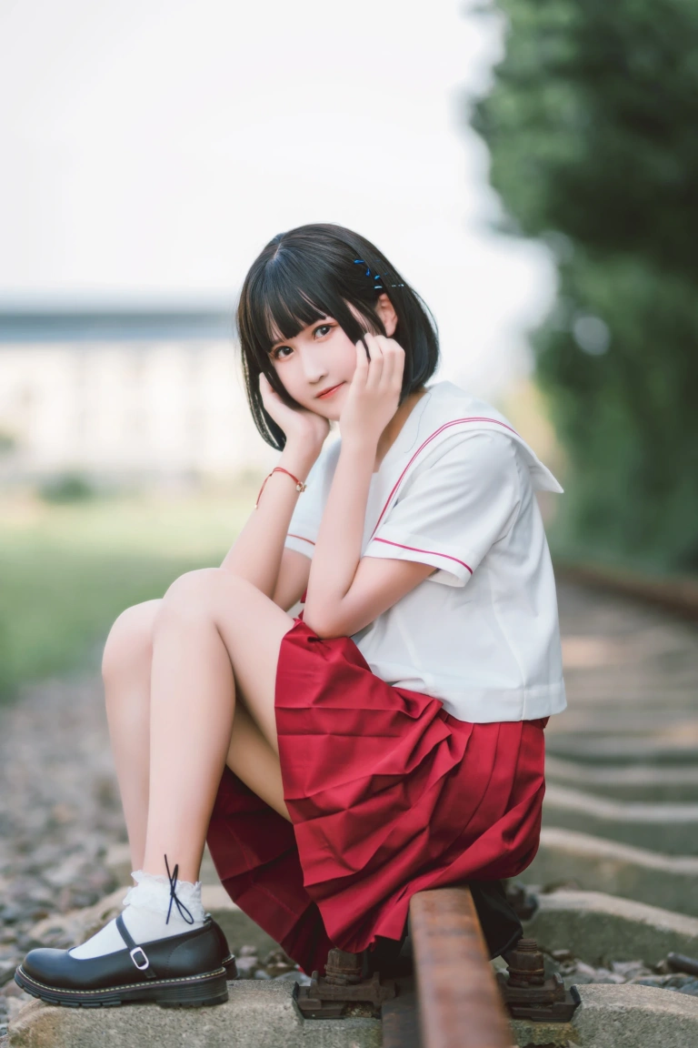 三度_69《JK红裙》主题写真：11张全套美图