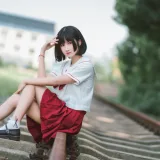 三度_69《JK红裙》主题写真：11张全套美图
