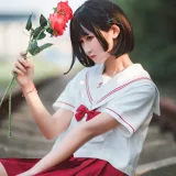 三度_69《JK红裙》主题写真：11张全套美图