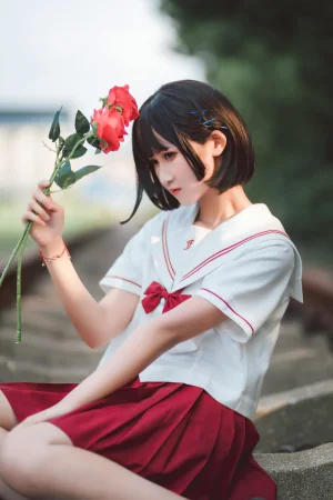 三度_69《JK红裙》主题写真：11张全套美图