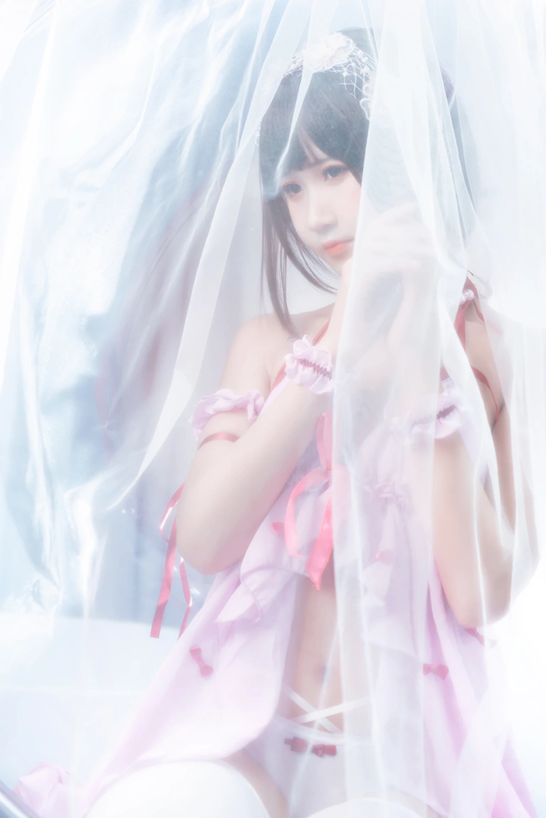 三度_69《加藤惠睡衣》主题写真：9张全套美图