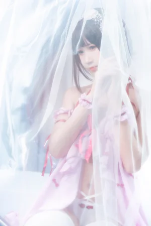 三度_69《加藤惠睡衣》主题写真：9张全套美图