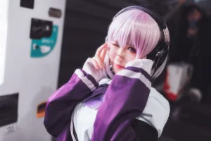 三度_69《电光超人古立特》主题写真：9张全套美图