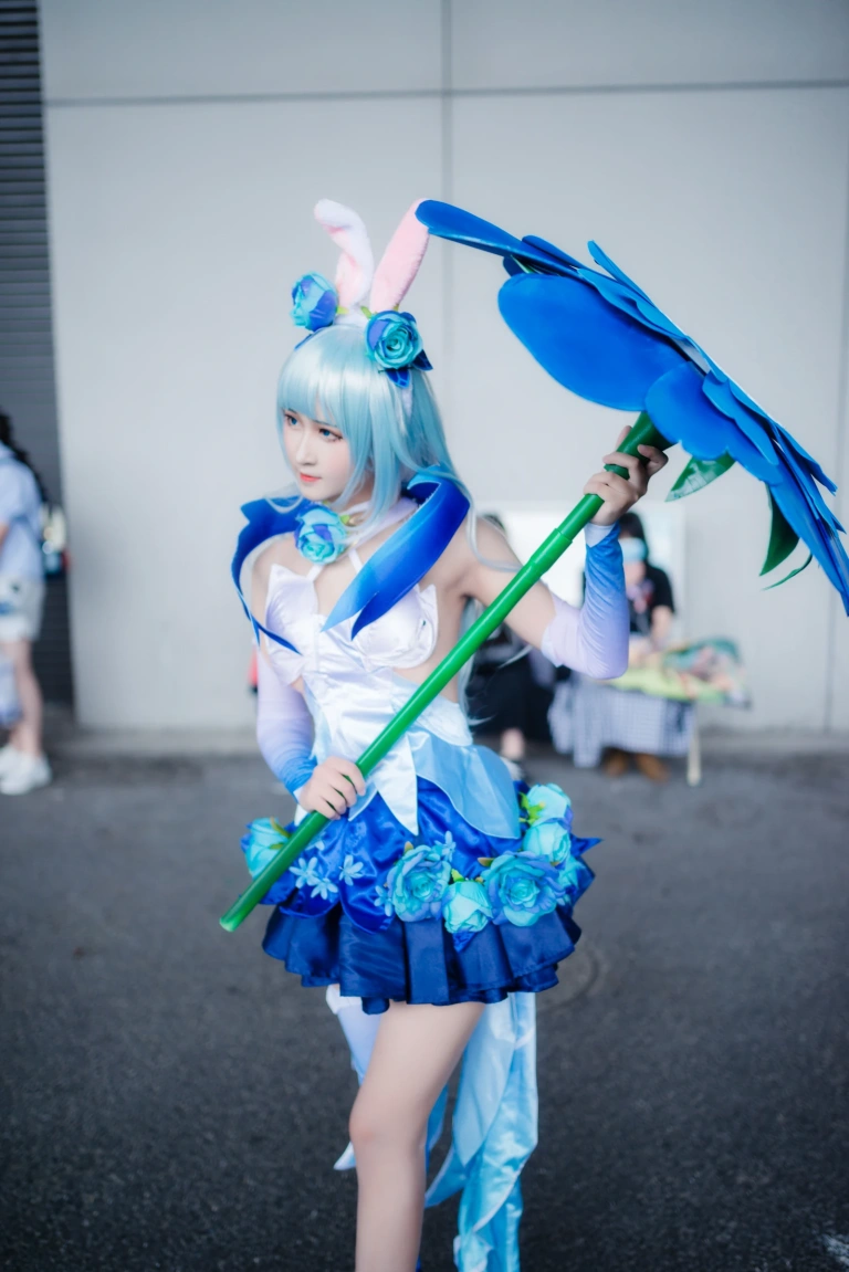 三度_69《花间舞公孙离》主题写真：18张全套美图