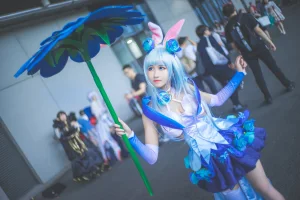 三度_69《花间舞公孙离》主题写真：18张全套美图