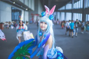 三度_69《花间舞公孙离》主题写真：18张全套美图