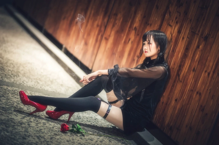 三度_69《玫瑰旗袍》主题写真：13张全套美图
